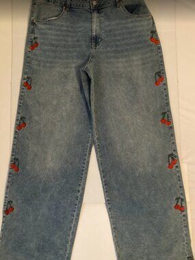 Madden NYC Ultra 90's Cherry Embroidery Jeans 18